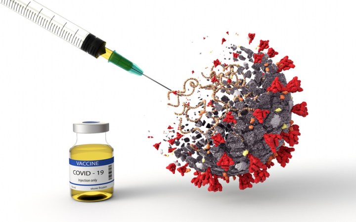 vaccinare anti-COVID-19 seringa și flacon
