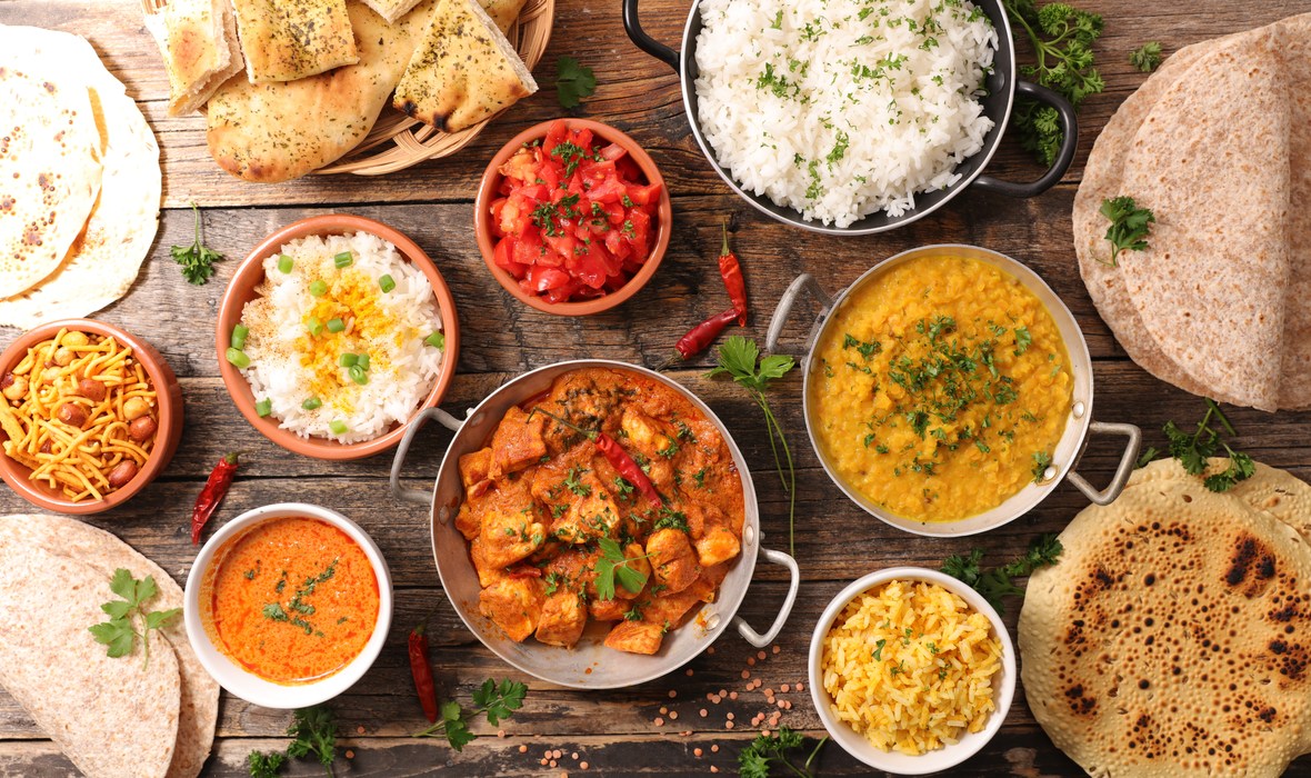 dieta indiana meniu o saptamana. mai multe feluri de mancare indiana pe o masa