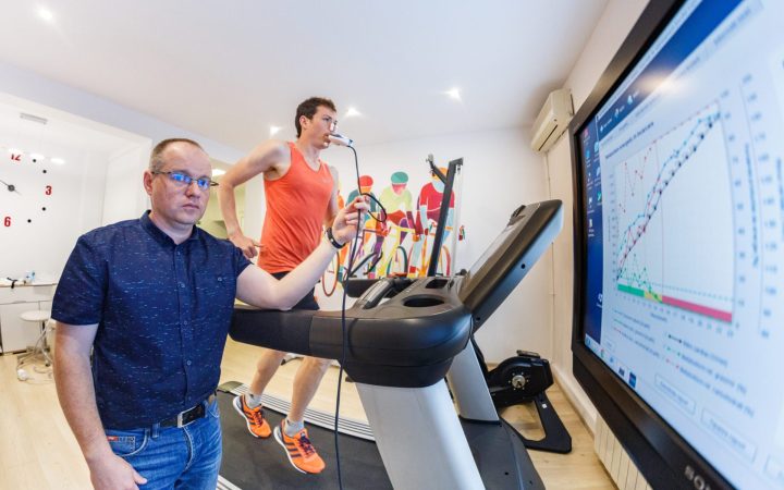 Testul de rezistență la efort ar trebui făcut de orice sportiv care a trecut de nivelul de amator.