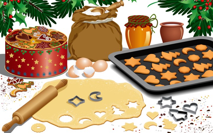 biscuiti de craciun fragezi si aromati simpli sau cu arome. aluat fraged intins cu facaletul si taiat cu forme de craciun