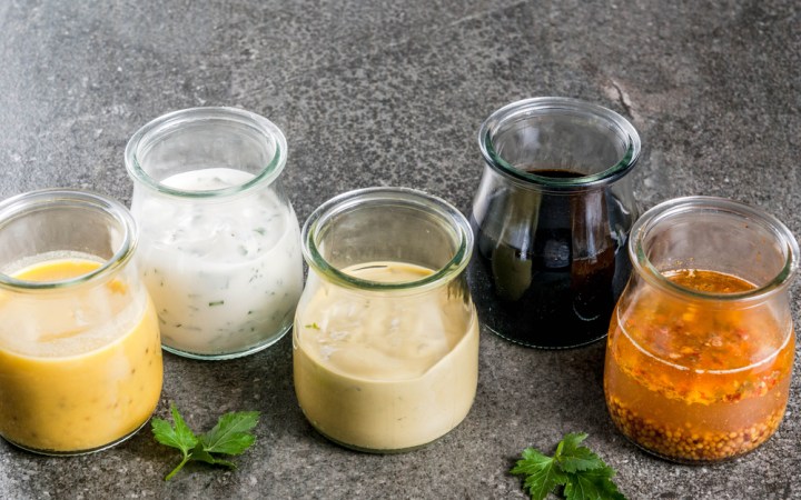 10 dressinguri inedite pentru toate anotimpurile și stilurile alimentare.
