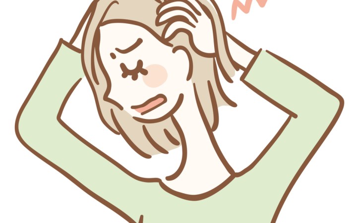 psoriazis scalp cele mai eficiente metode de tratament. femeie cu mancarimi la nivelul scalpului