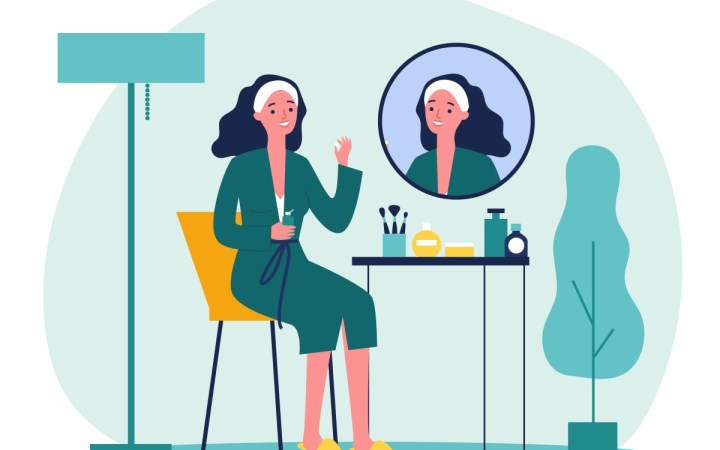 colagen resveratrol canepa si omega 3. Femeie care se uită în oglindă și ia un supliment alimentar