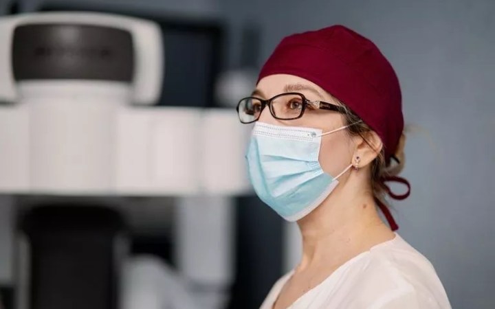elvira bratila operatie robot da vinci