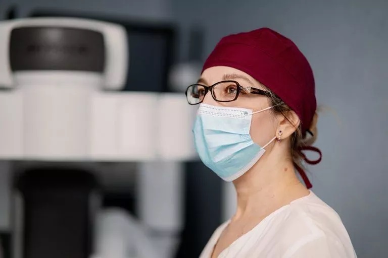 elvira bratila operatie robot da vinci