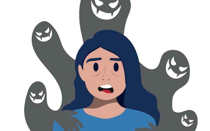 femeie simțind anxietate și frică datorate hipervigilenței în relația de cuplu