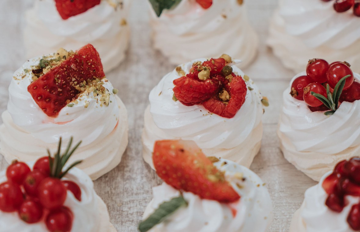 deserturi de vacanță. mini pavlova