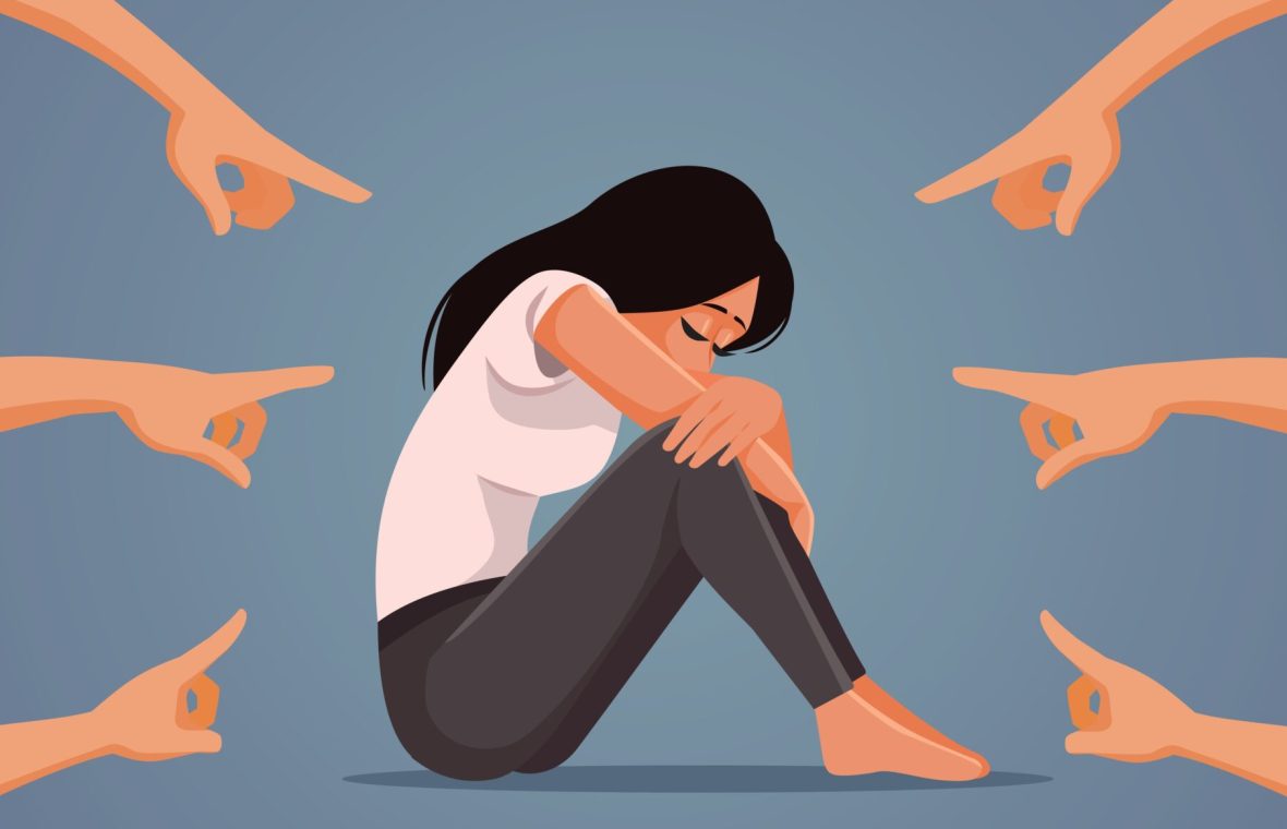 Tânără care trăiește sentimente de vinovăție și rușine