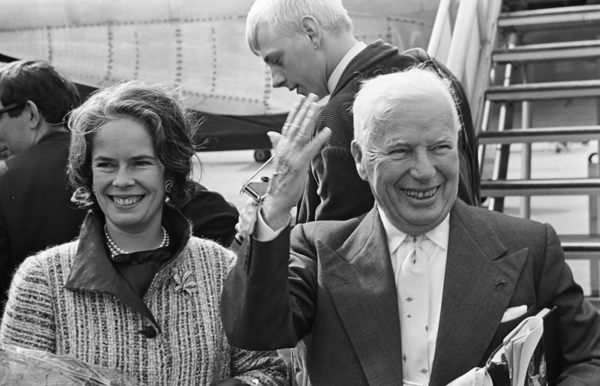 Oona O'Neill și Charlie Chaplin, în 1965