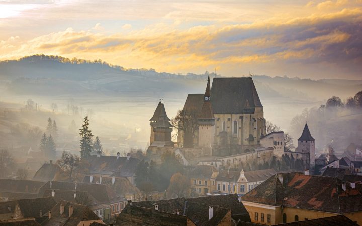 unde să mergi în vacanță în ianuarie - biertan