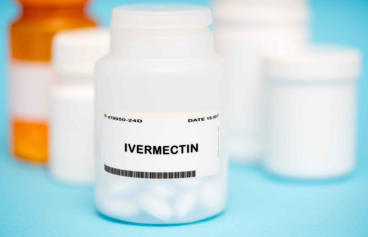 borcan cu pastile pe care scrie Ivermectin