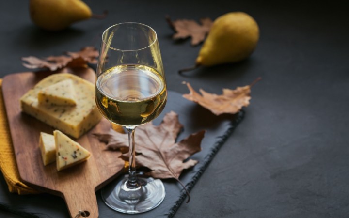 Cum să alegi vinul alb perfect pentru fiecare ocazie: 7 recomandări