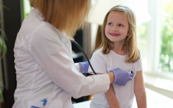 Controlul cardiologic este foarte util și în cazul copiilor SURSA FOTO: SHUTTERSTOCK