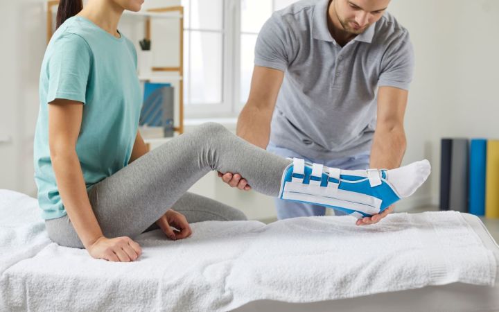 Când este momentul potrivit să începi kinetoterapia după o fractură?