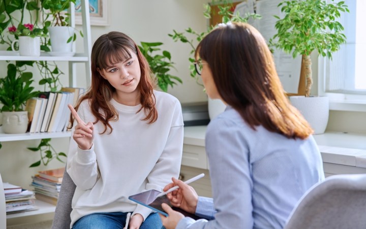 Adolescenții au nevoie de un spațiu sigur, unde să se simtă ascultați și înțeleși. FOTO: Shutterstock