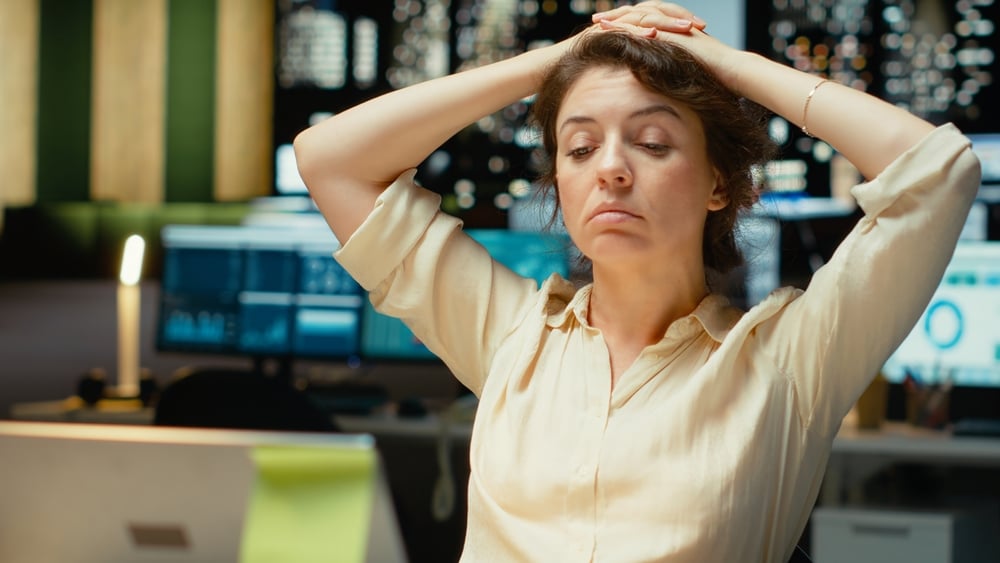 Instabilitate financiară, stres, insomnie: ce greșim în perioadele dificile și ce putem controla cu adevărat