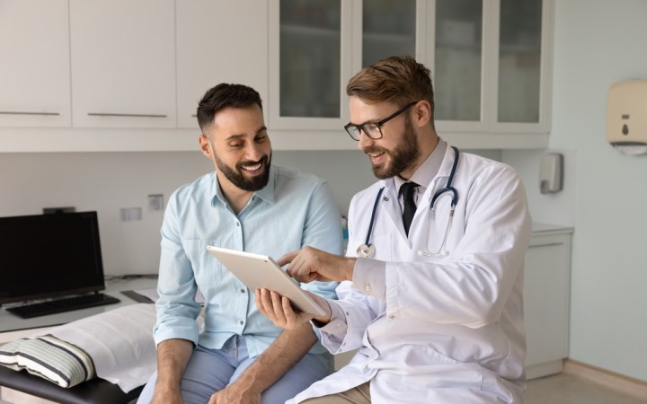 Medicii recomandă efectuarea anuală a unui set de analize de bază pentru depistarea timpurie a problemelor de sănătate. FOTO: Shutterstock